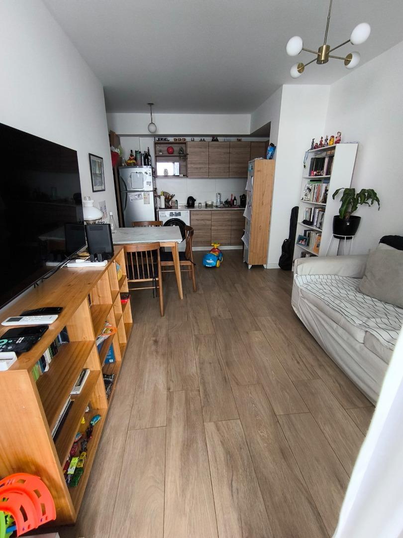 3 ambientes con balcón con parrilla en Caballito