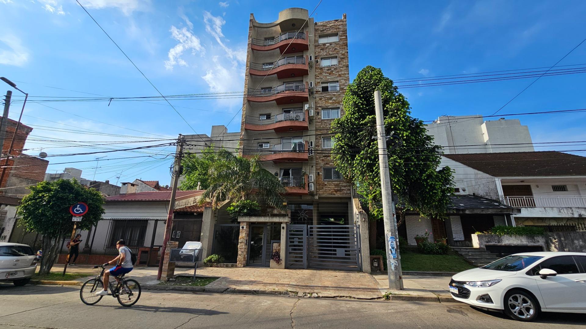 Santa Fe 761 , Piso 1