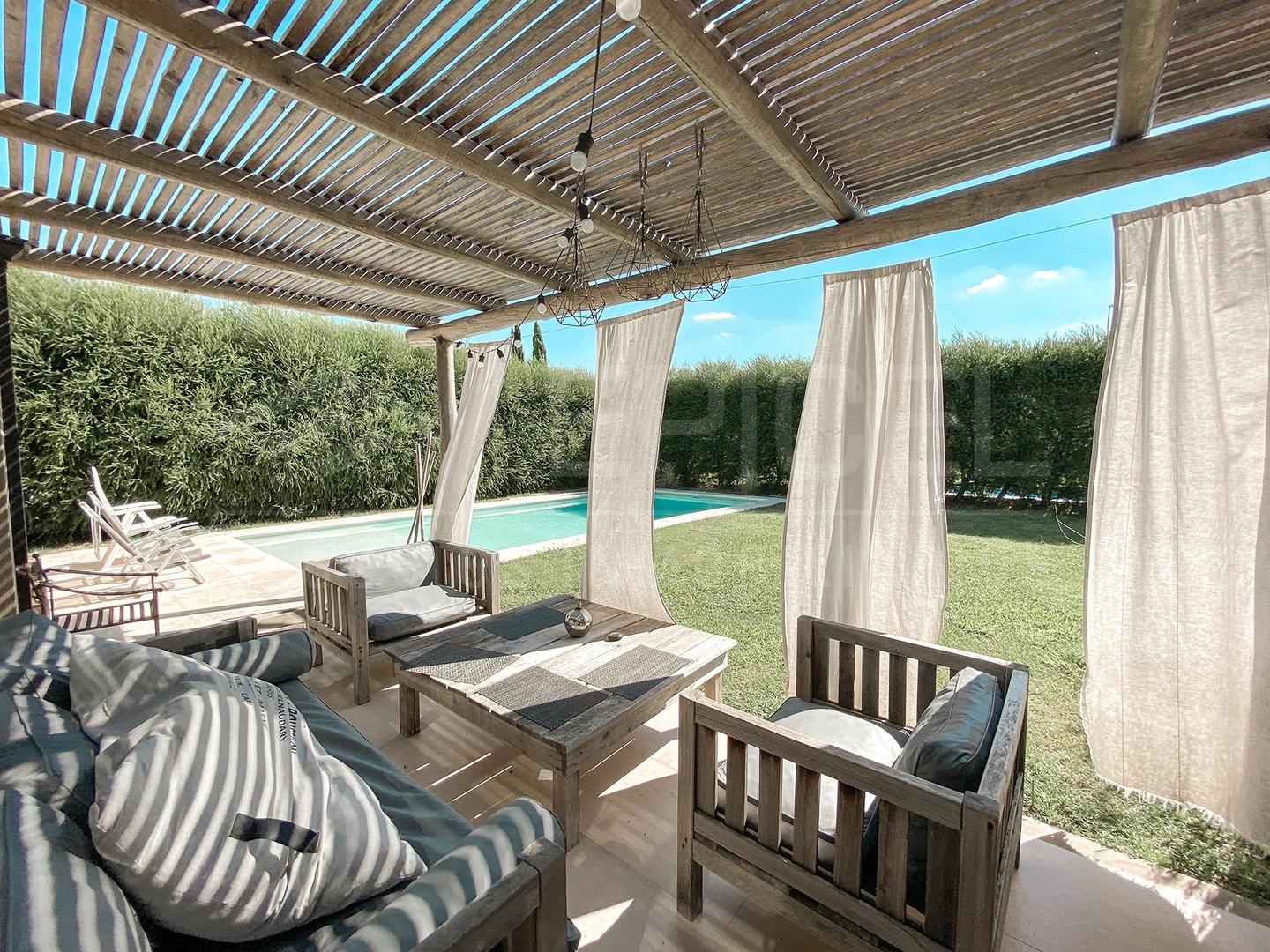 Casa en venta - La Horqueta de Echeverria