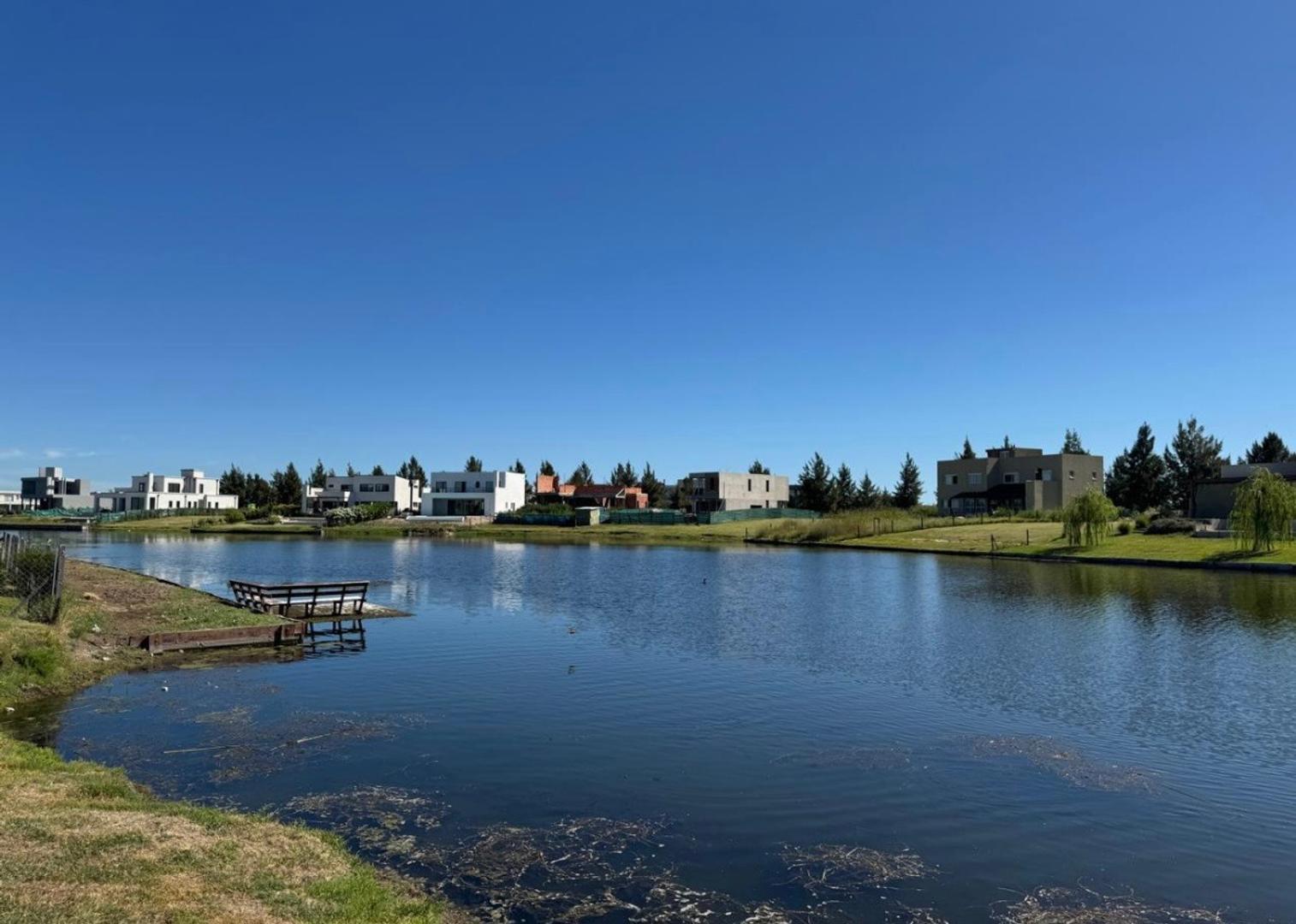 Lote en el Barrio Naudir Escobar