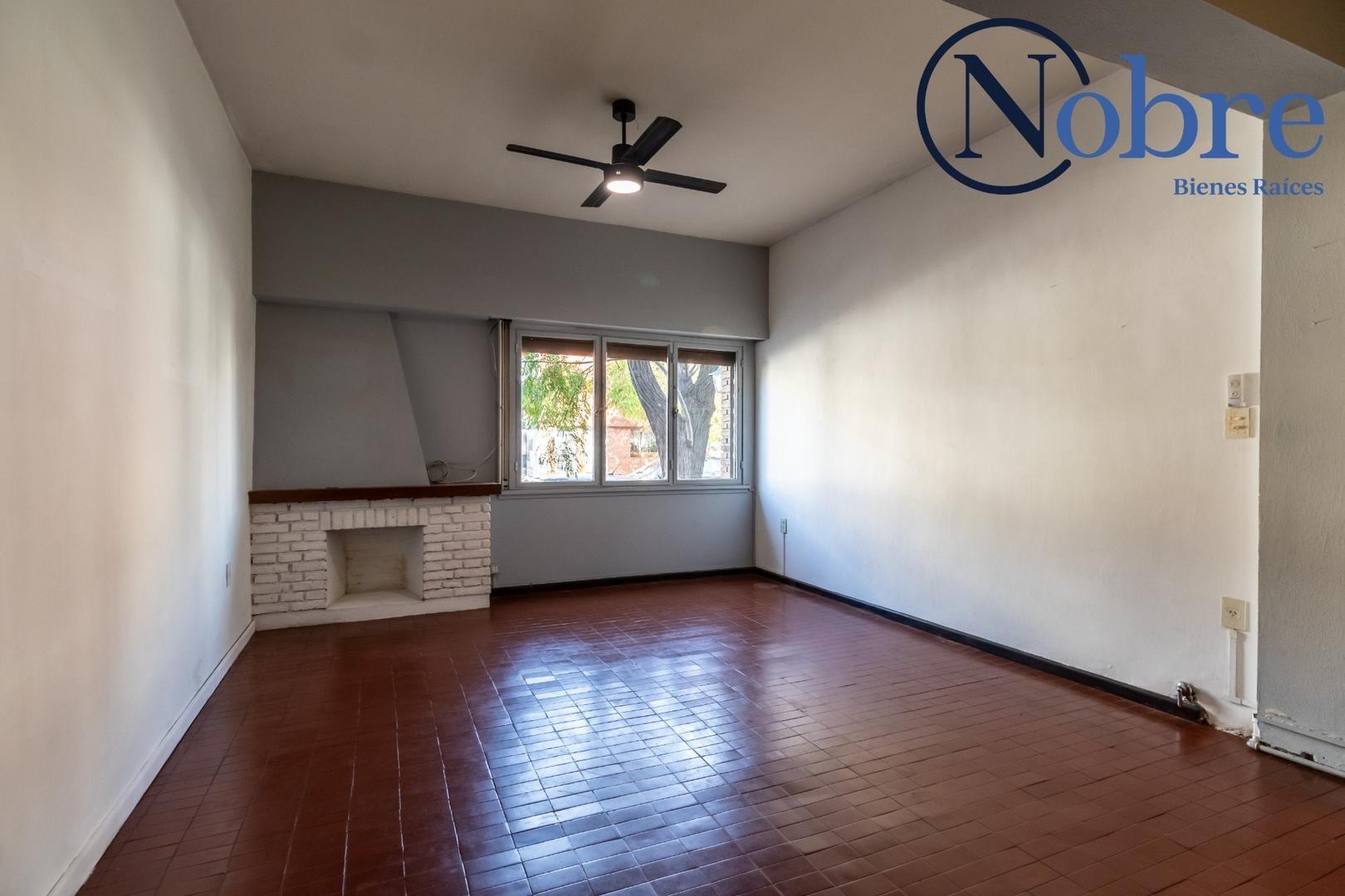 Depto Tipo Casa 6 ambientes con 2 baños