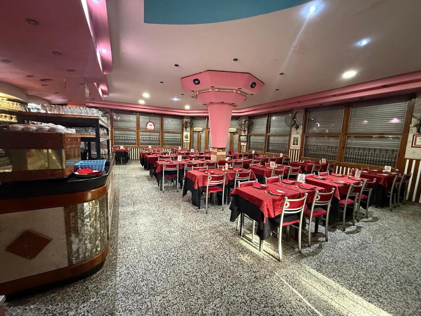 IMPORTANTE Y RECONOCIDO RESTAURANTE