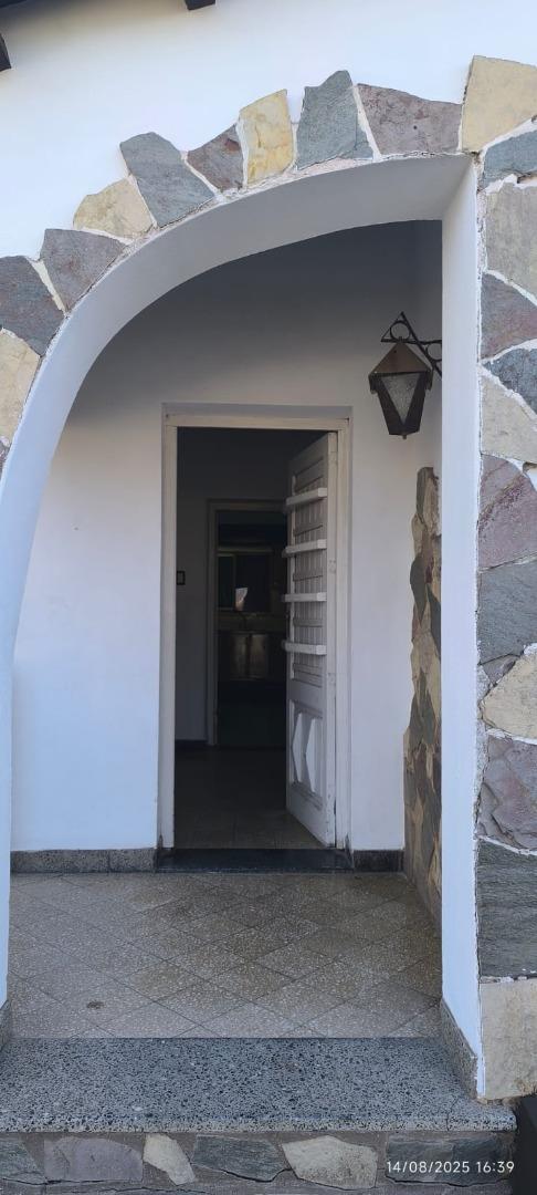 Eleuterio Varela 900