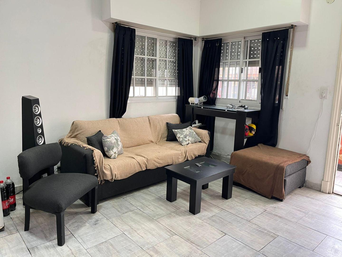 Casa 3 ambientes con 1 baño