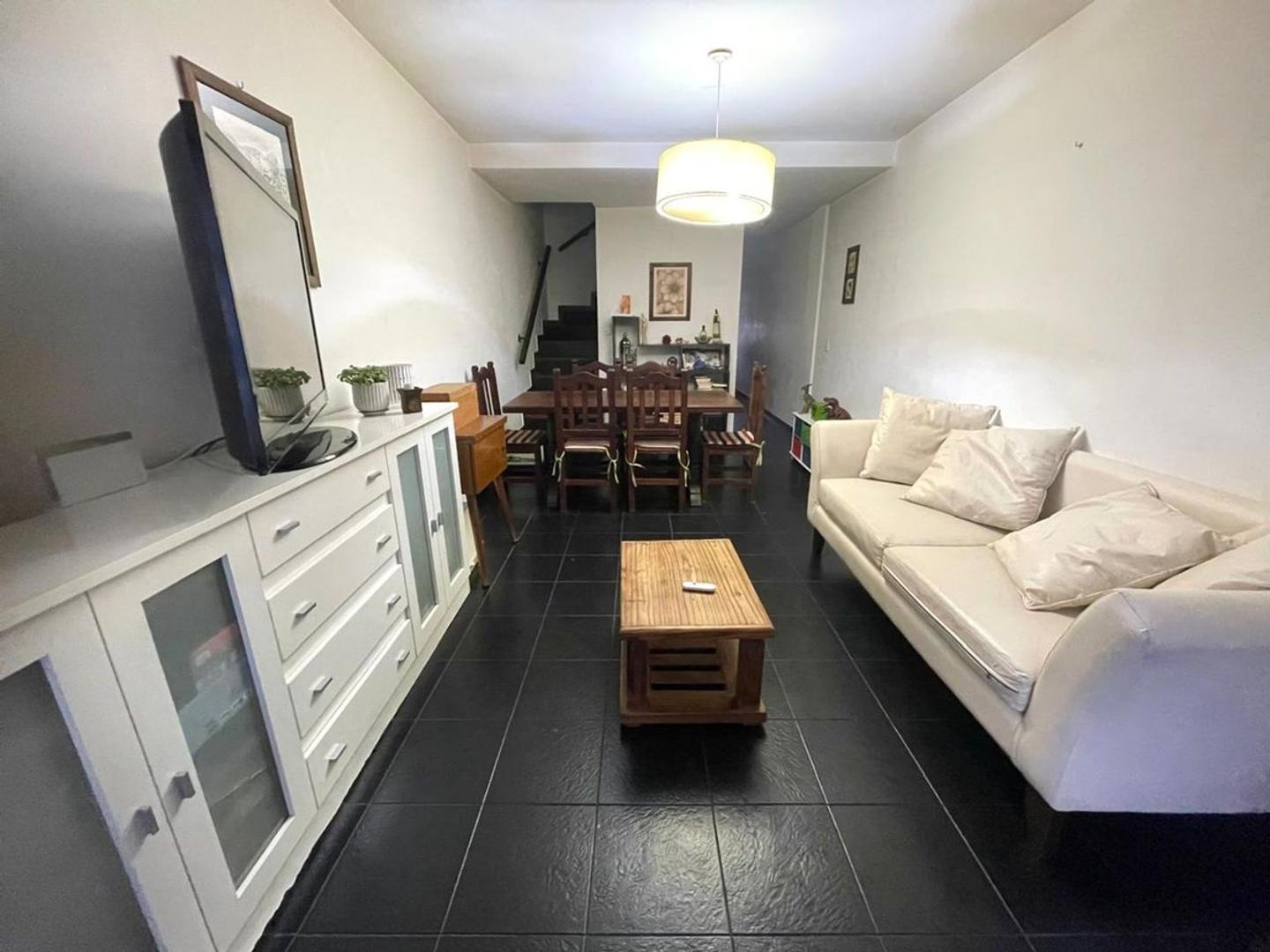 DUPLEX VENTA CASTELAR