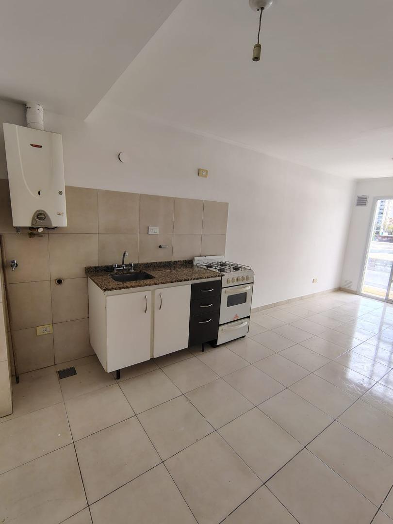 ALQUILO DEPTO 1 DORMITORIO A METROS DE PLAZA COLON