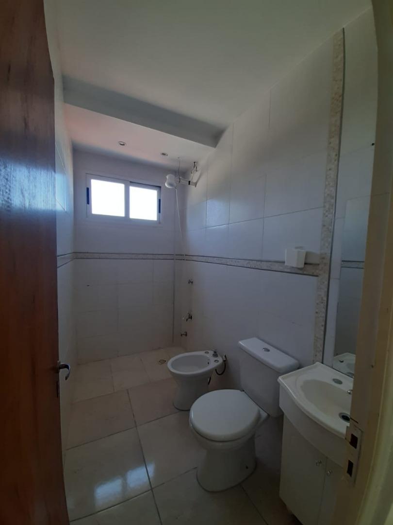 Departamento en Alquiler en Posadas, $ 300.000