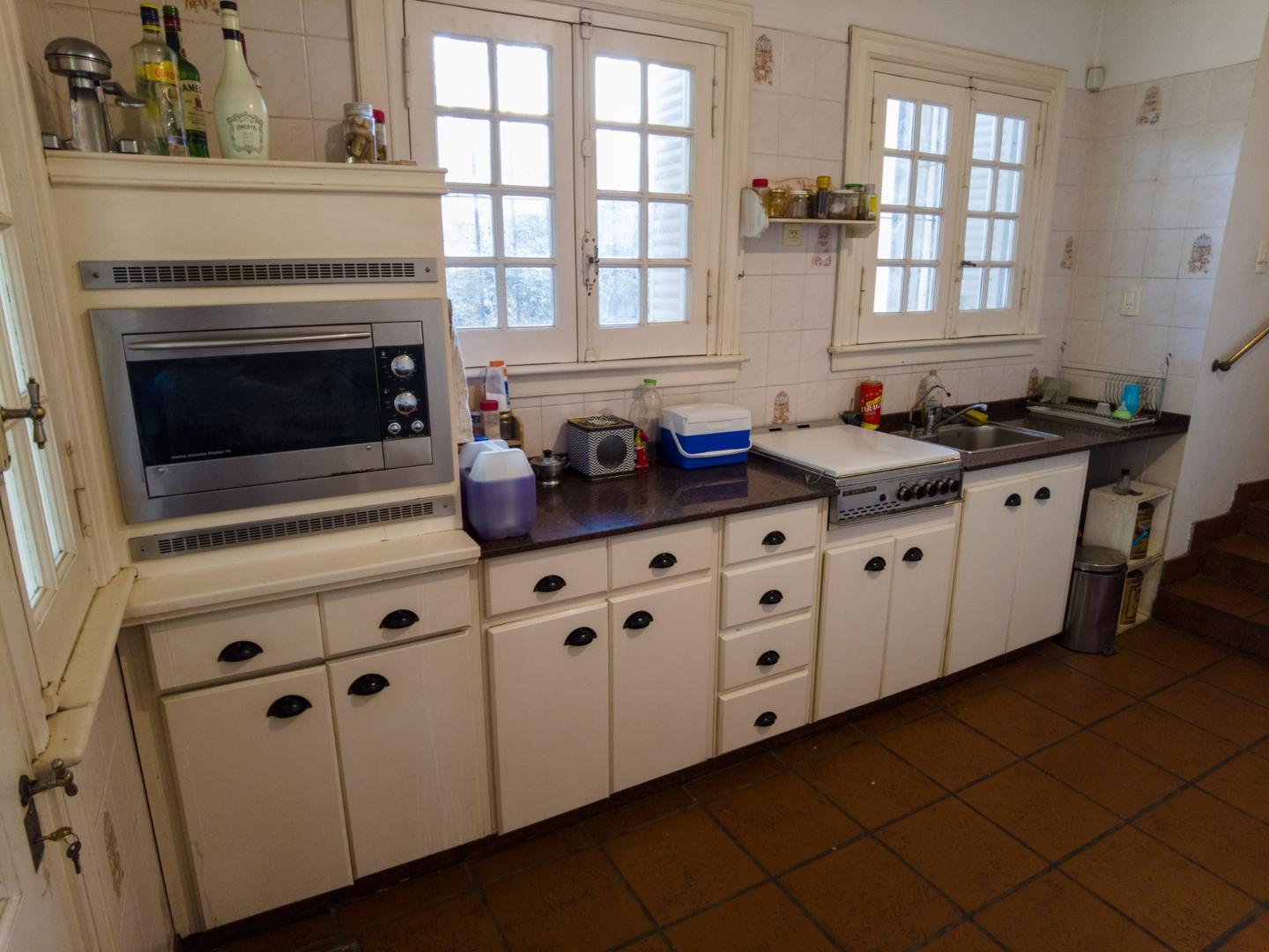 Casa en Venta con 3 cocheras