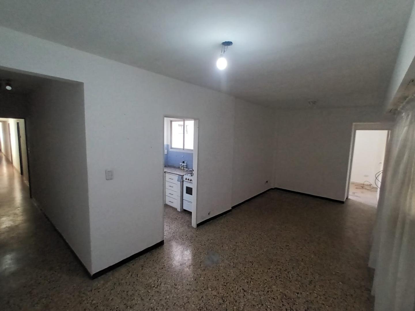 Gobernador Irigoyen 400, Piso 2