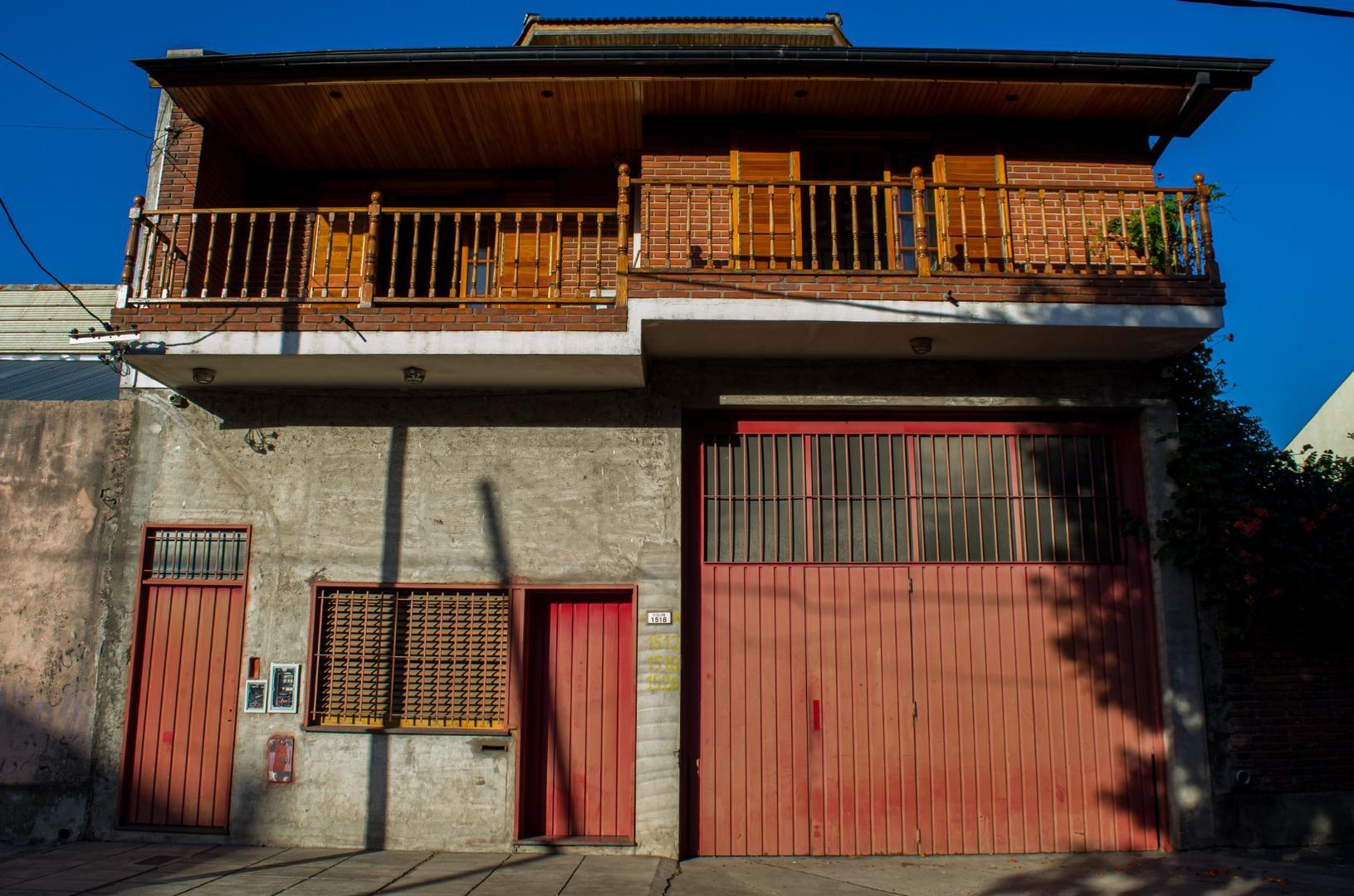 casa impecable estado con galpon