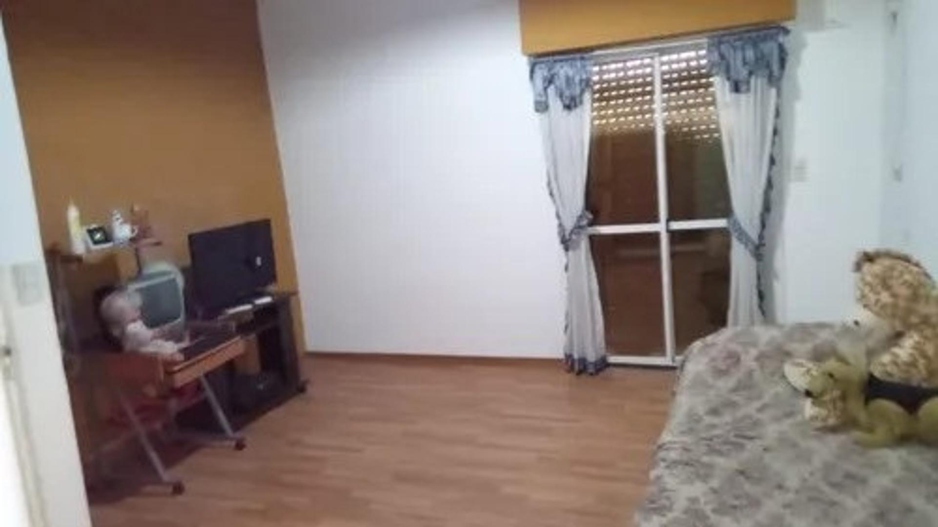 oportunidad amplia casa en venta en Los Hornos