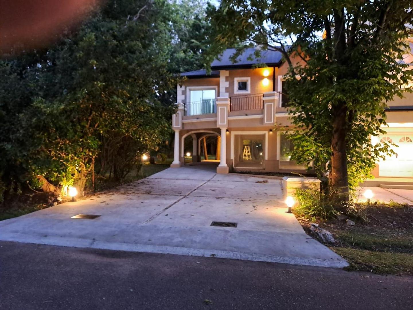 Casa en Alquiler de 5 dormitorios