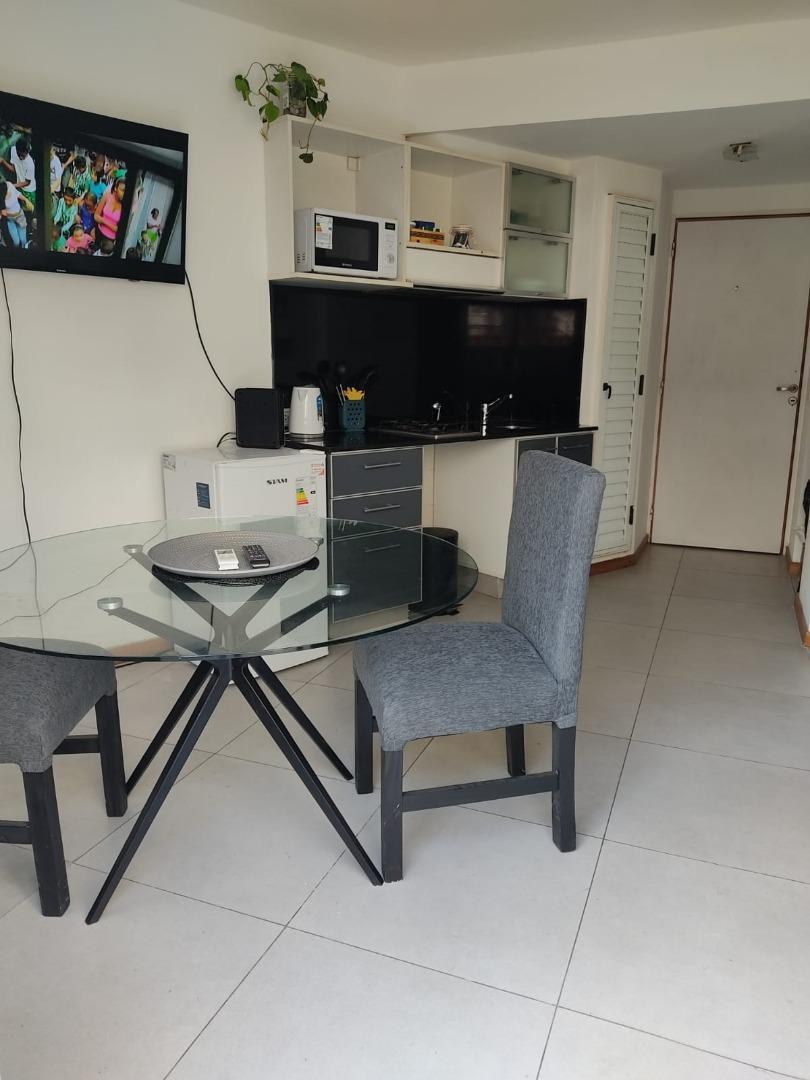 Buenos Aires 600, Piso 1