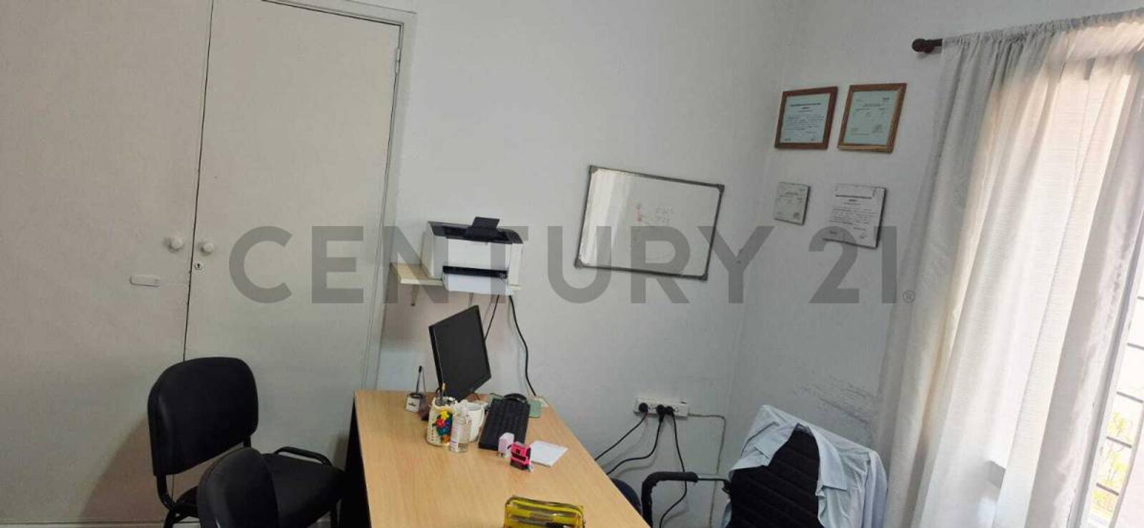 VENTA CASA 4 AMBIENTES, COCHERA, MUÑIZ, SAN MIGUEL