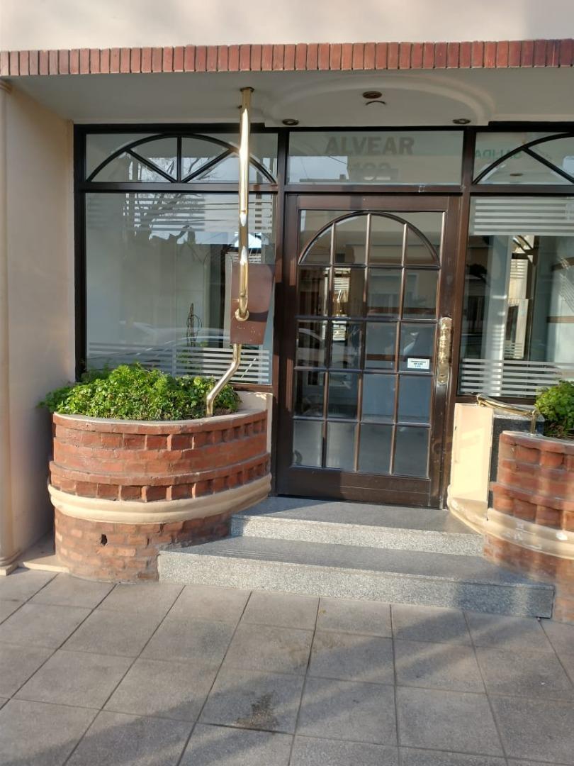 MONOAMBIENTE AL FRENTE CON BALCON