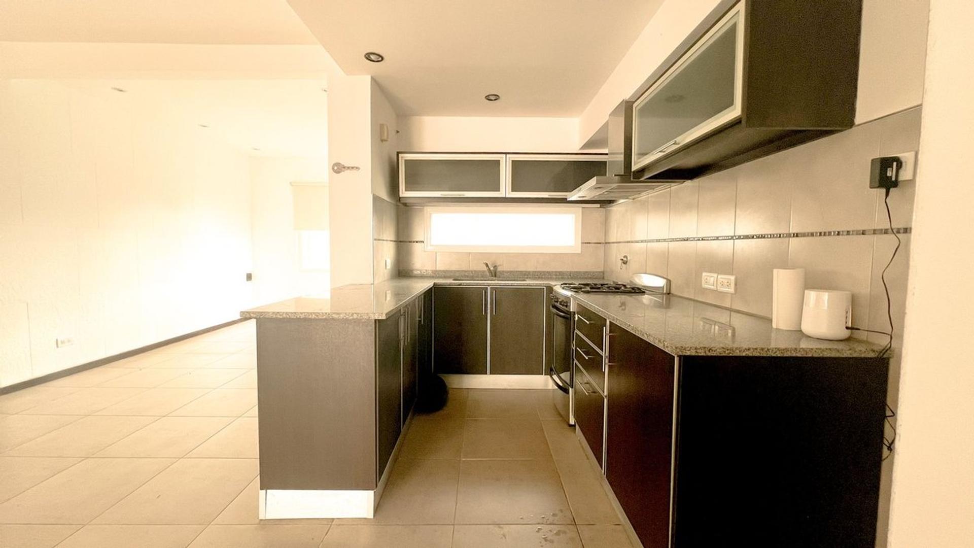 Casa en Venta en Los Pinares, USD 135.000