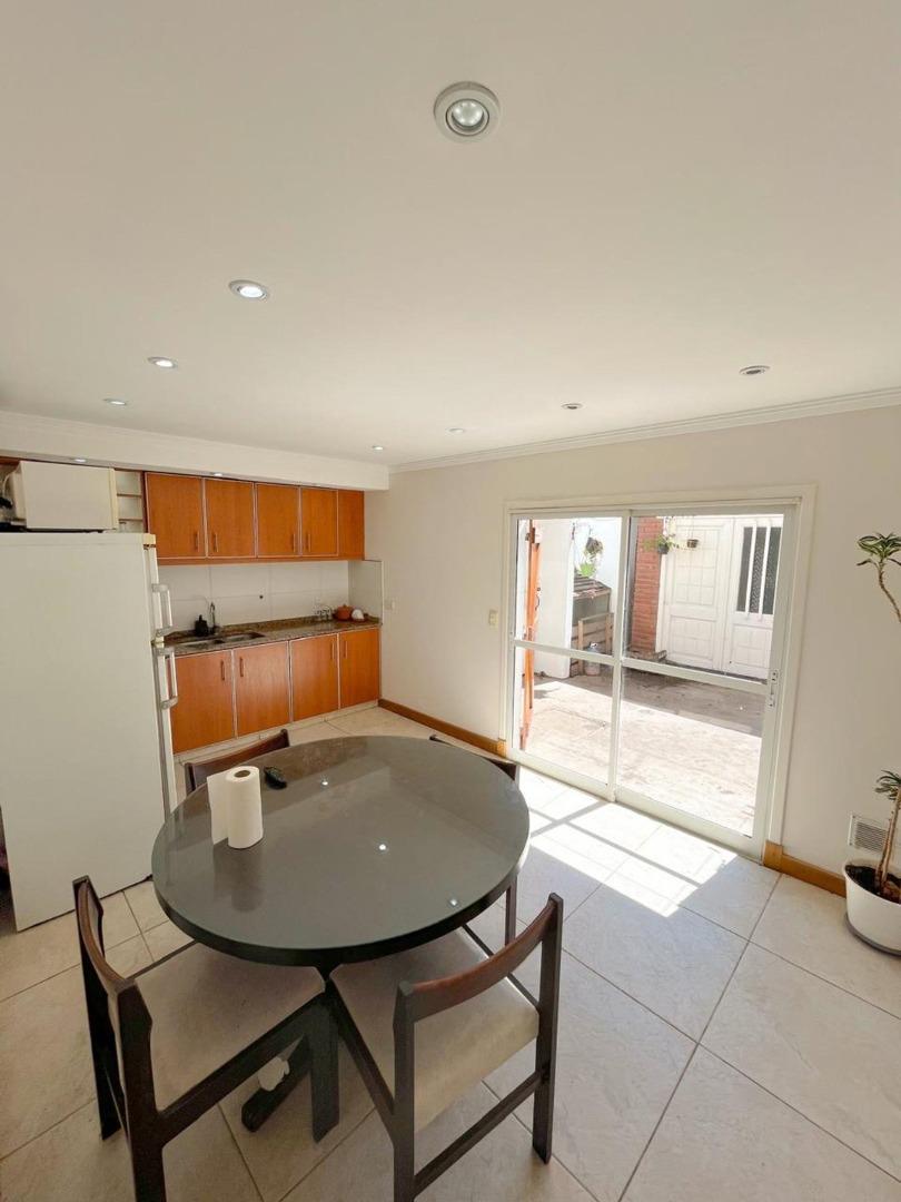 Casa 3 ambientes con 2 baños