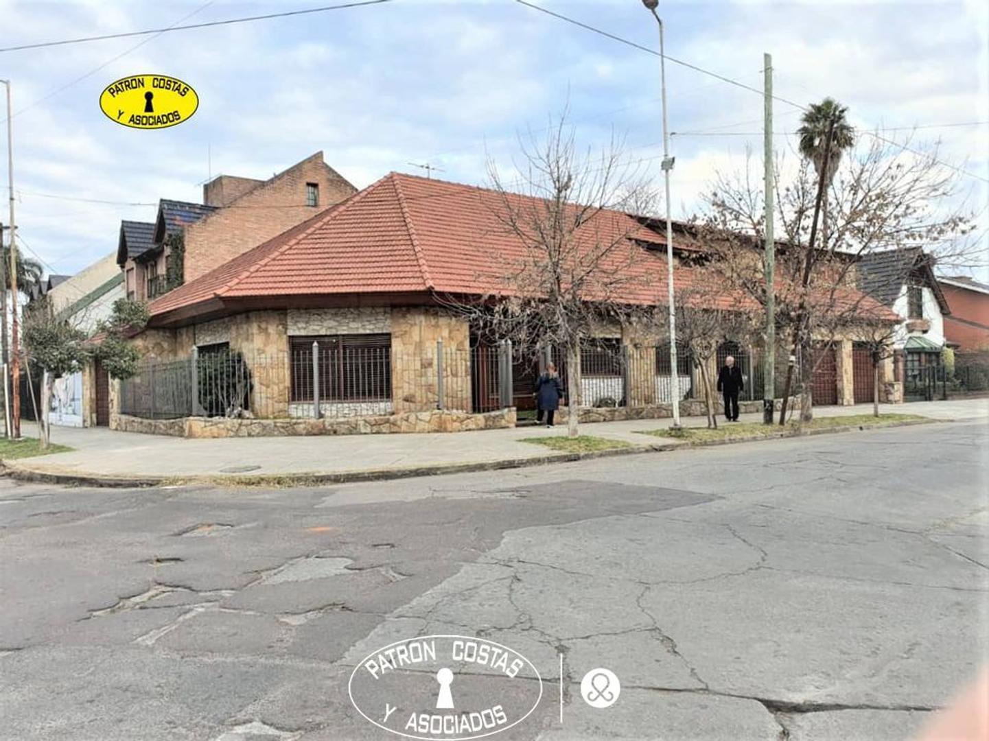 Casa en venta en Haedo 6 Dormitorios