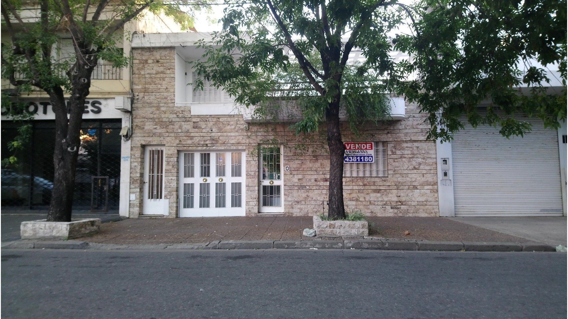 VENTA CASA AMPLIA EN CALLE GALVEZ AL 1300, IDEAL FAMILIAS