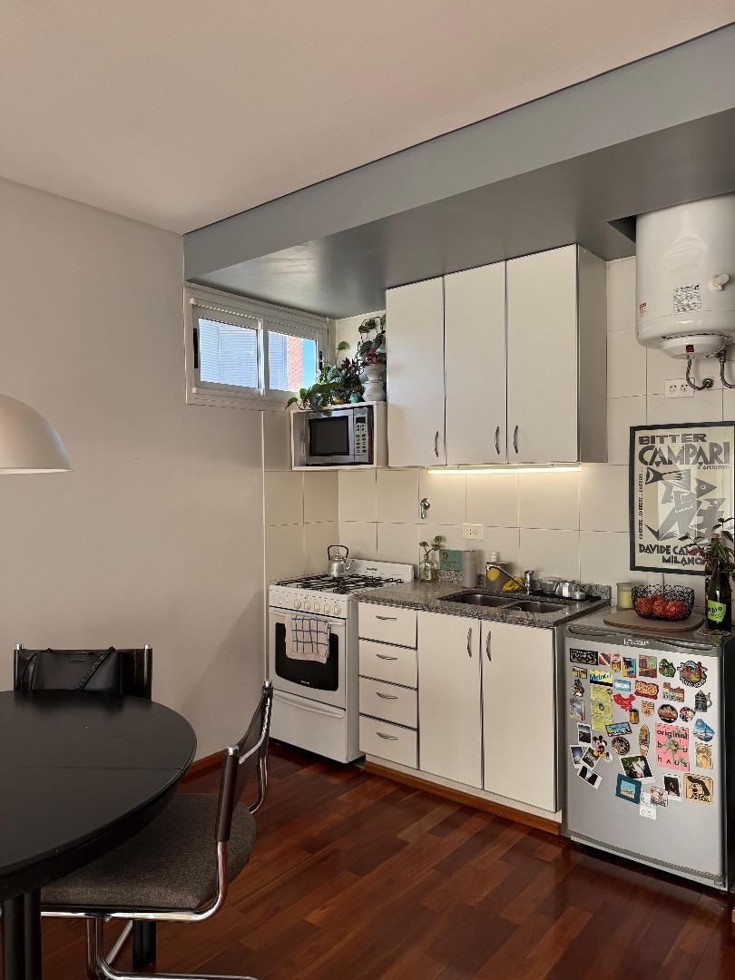 Monoambiente amueblado en alquiler, edificio con pileta