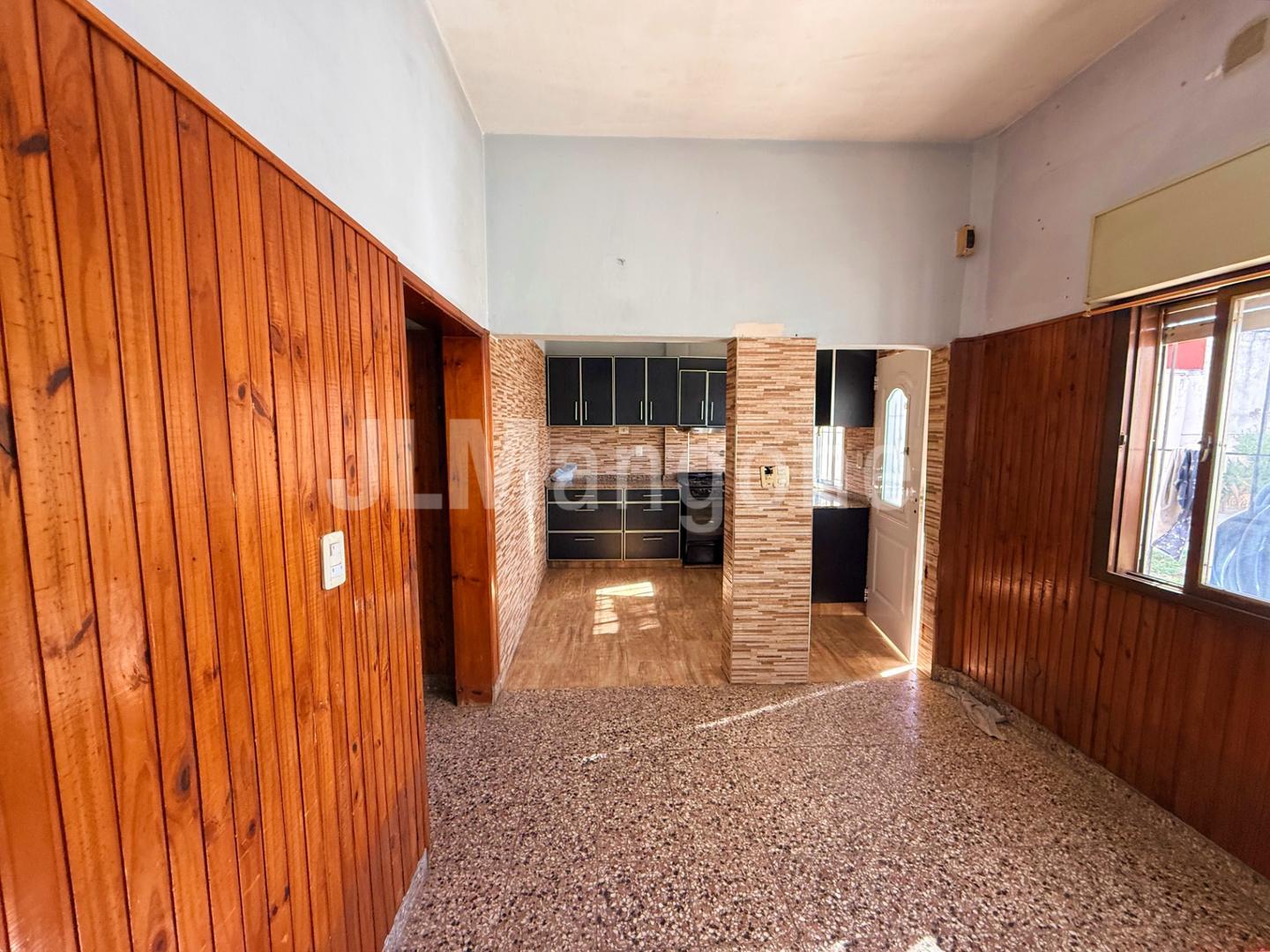 Casa en Venta con 4 cocheras