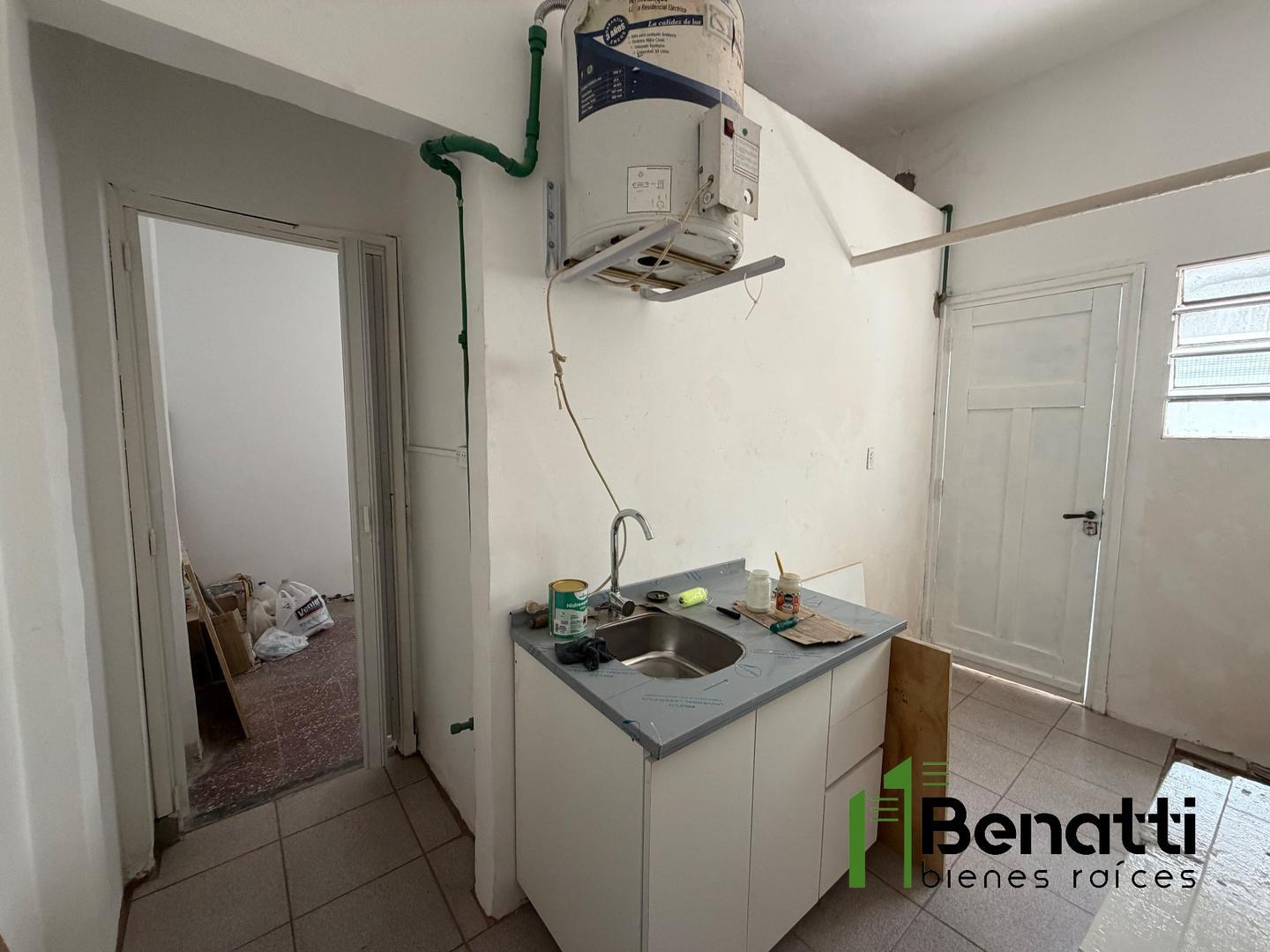 Departamento en alquiler dos ambientes al frente con patio