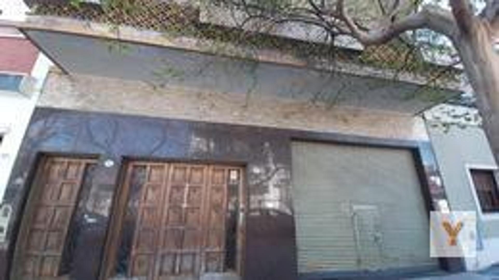 Zuviria e/ Lautaro y Avenida Coronel Esteban Bonorino