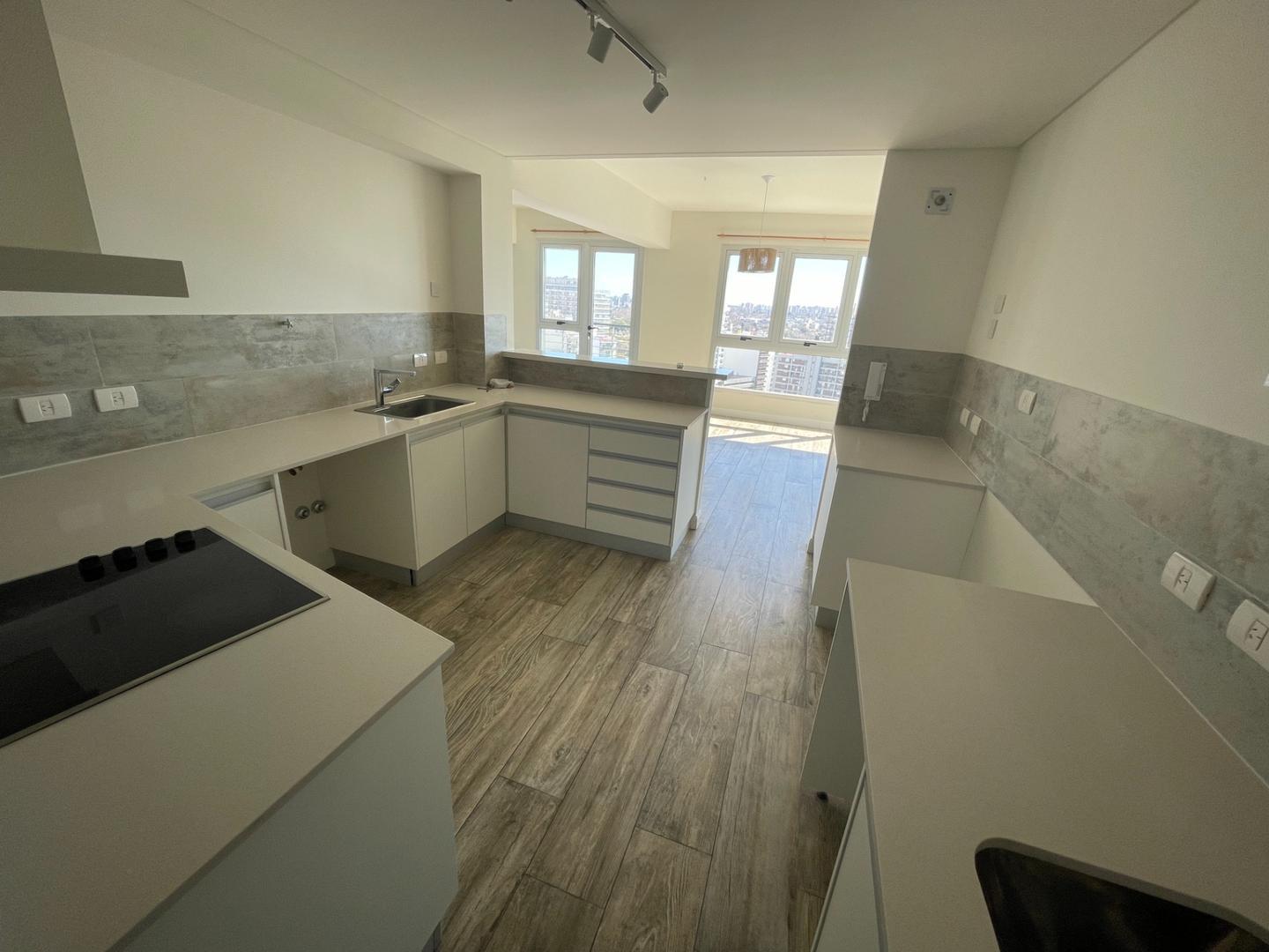 Departamento 4 ambientes con 4 baños