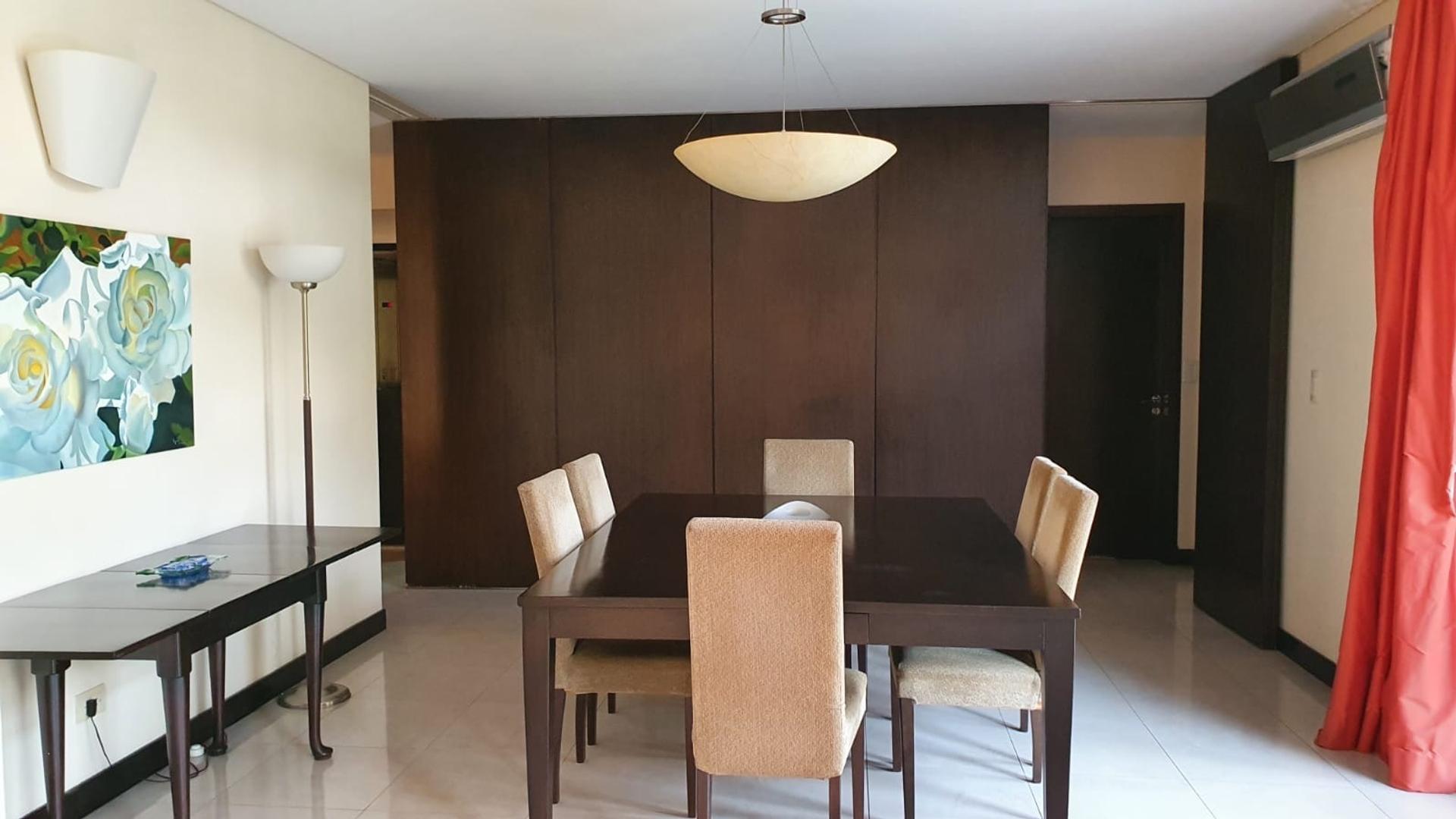 Casa 6 ambientes con 5 baños