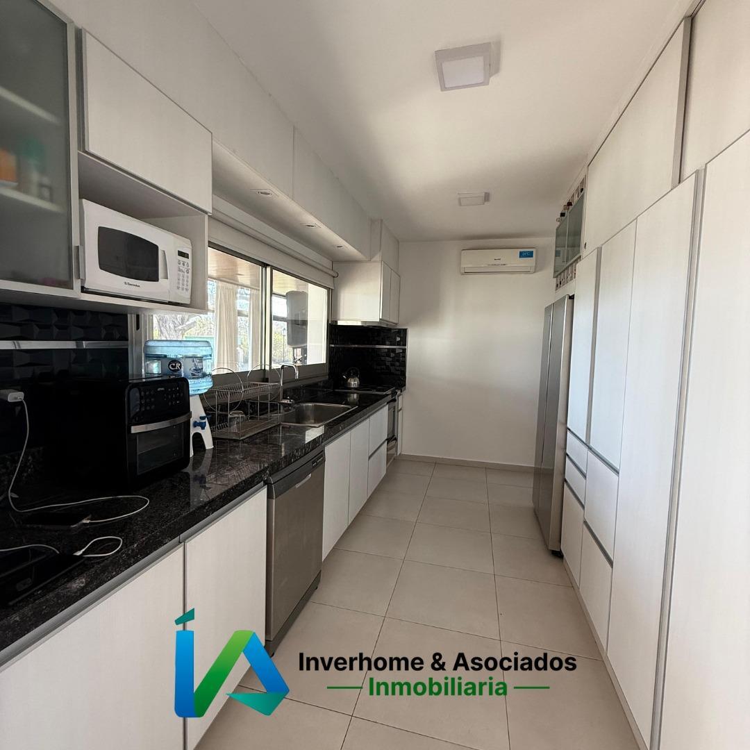 Casa en Venta al Este