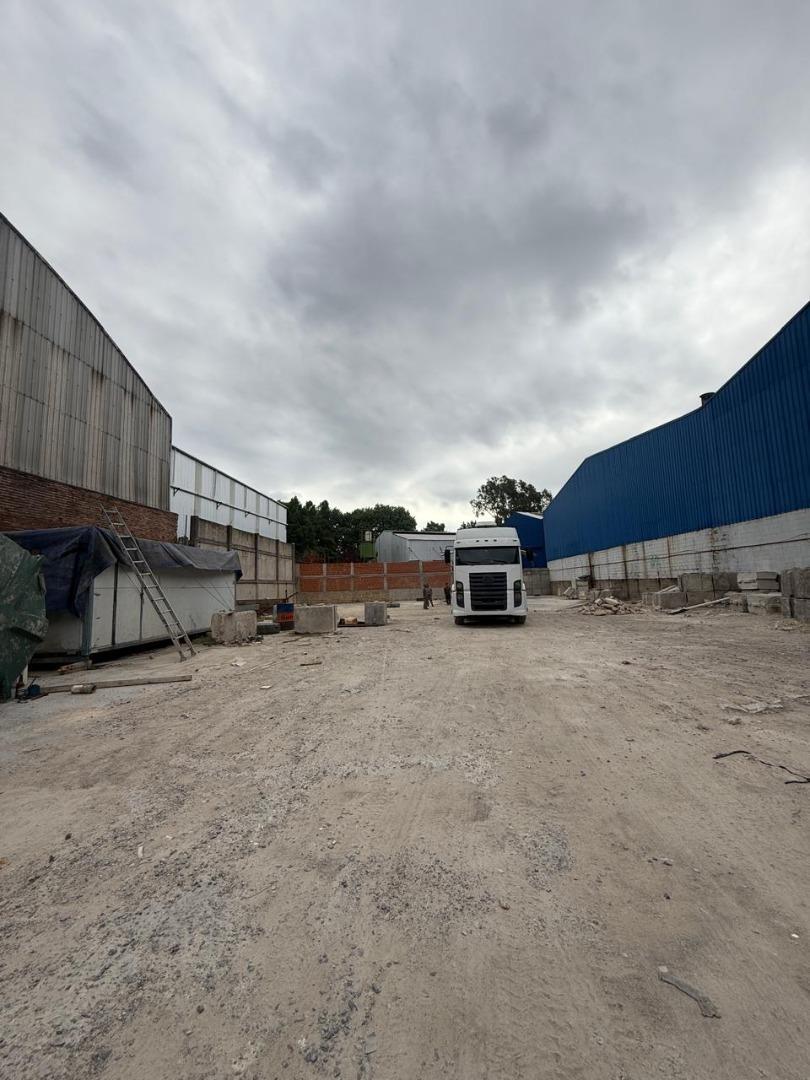 ALQUILER TERRENO EN LANUS OESTE ...2500 mts consultar