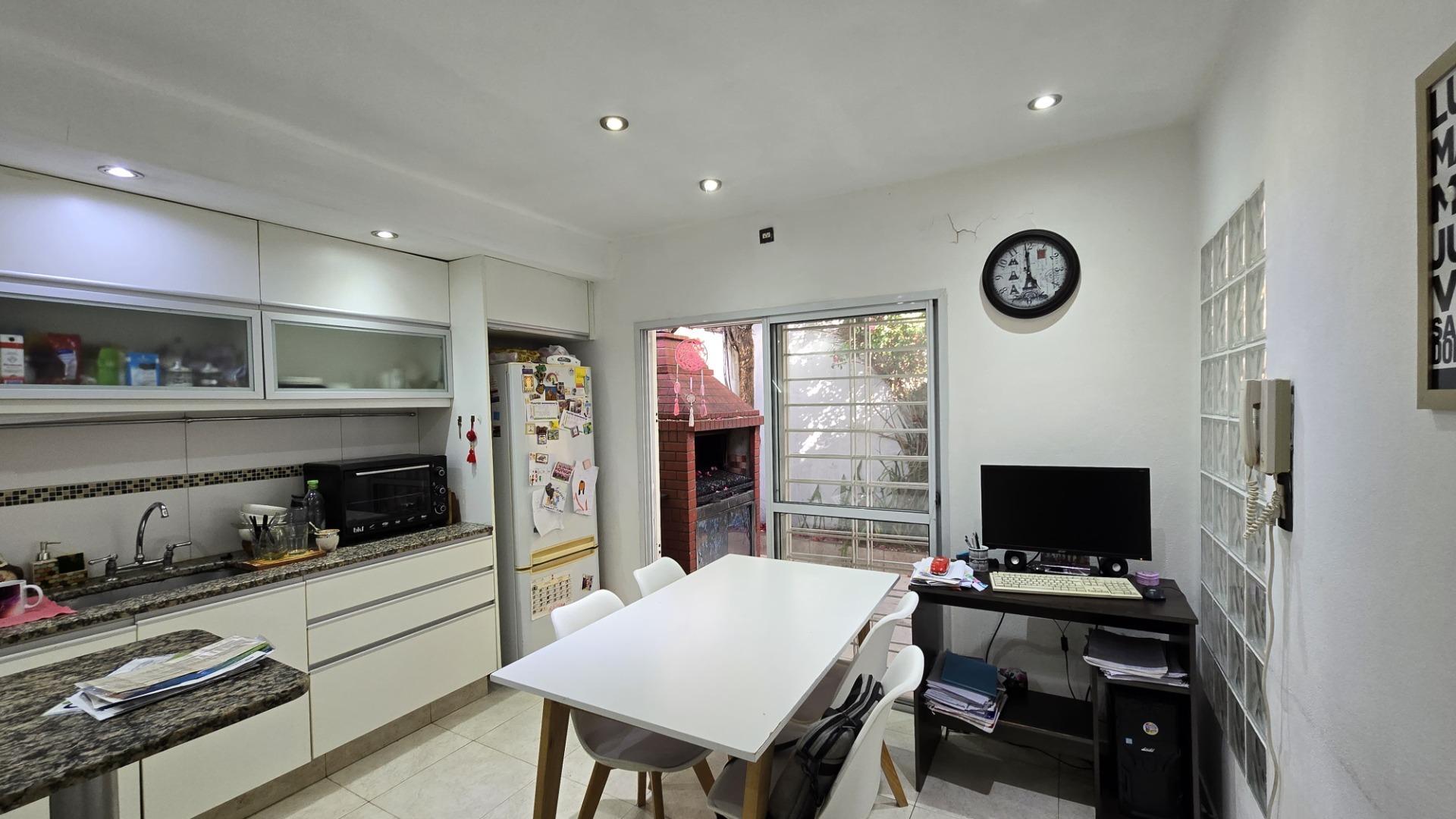 Depto Tipo Casa en Venta en Ramos Mejia, USD 100.000