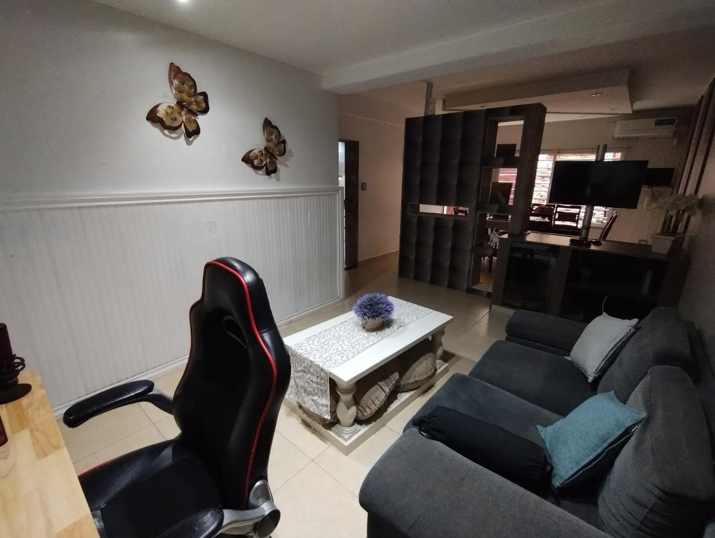CASA-VENTA-2 DORMITORIOS-MERLO-COCHERA-QUINCHO