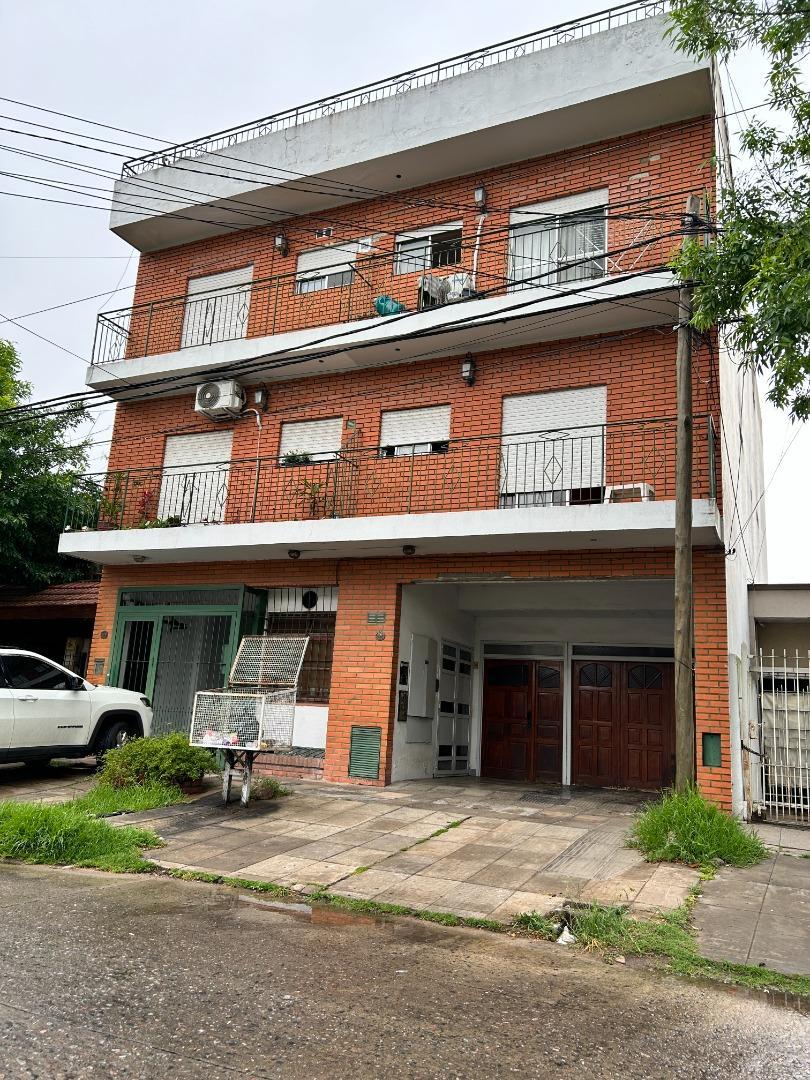 OFICINA-CONSULTORIO 3 DORMITORIOS