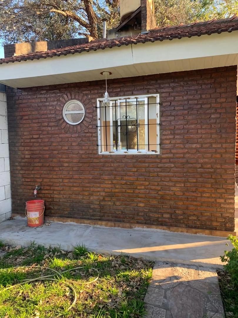 Casa 2 ambientes con 1 baño