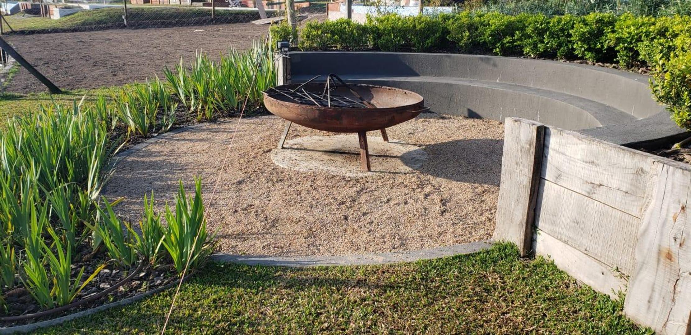 Casa en Venta con 3 cocheras