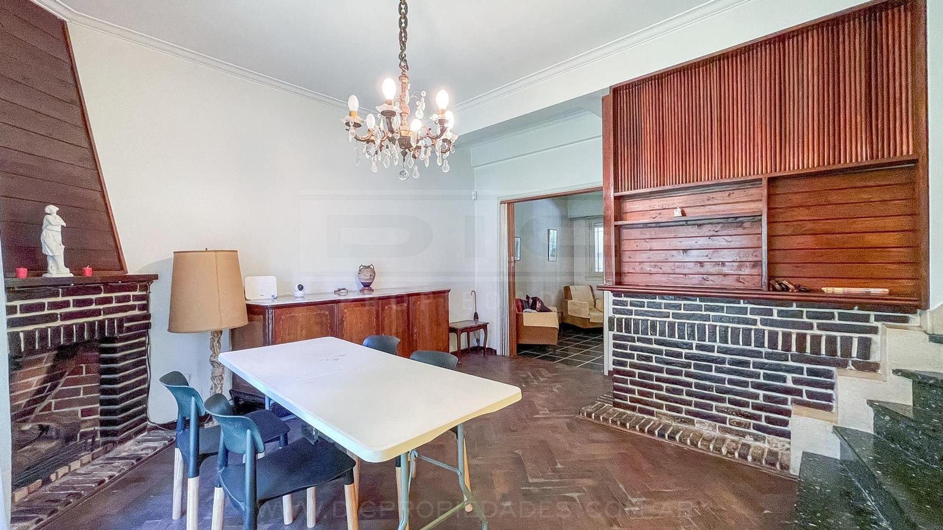 Chacabuco al 2900 entre Dorrego y Roque Saenz Peña