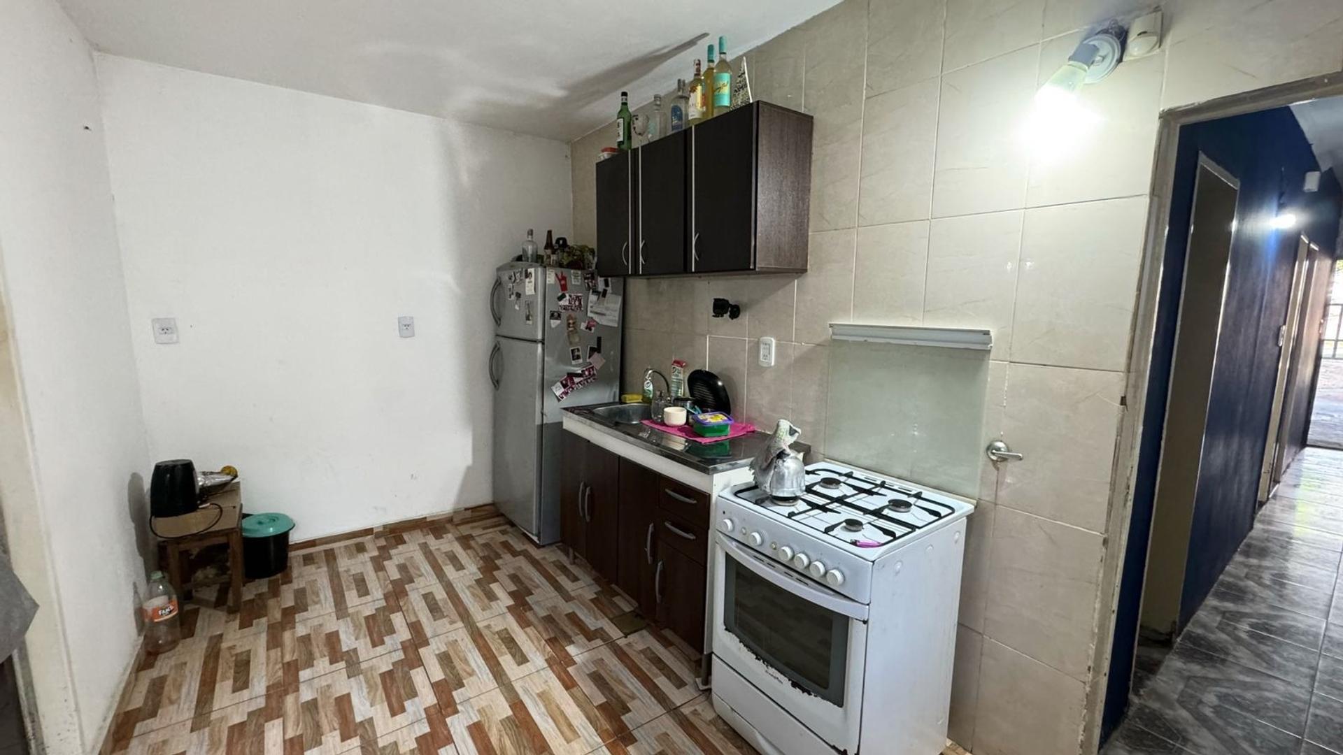 Casa 5 ambientes con 1 baño