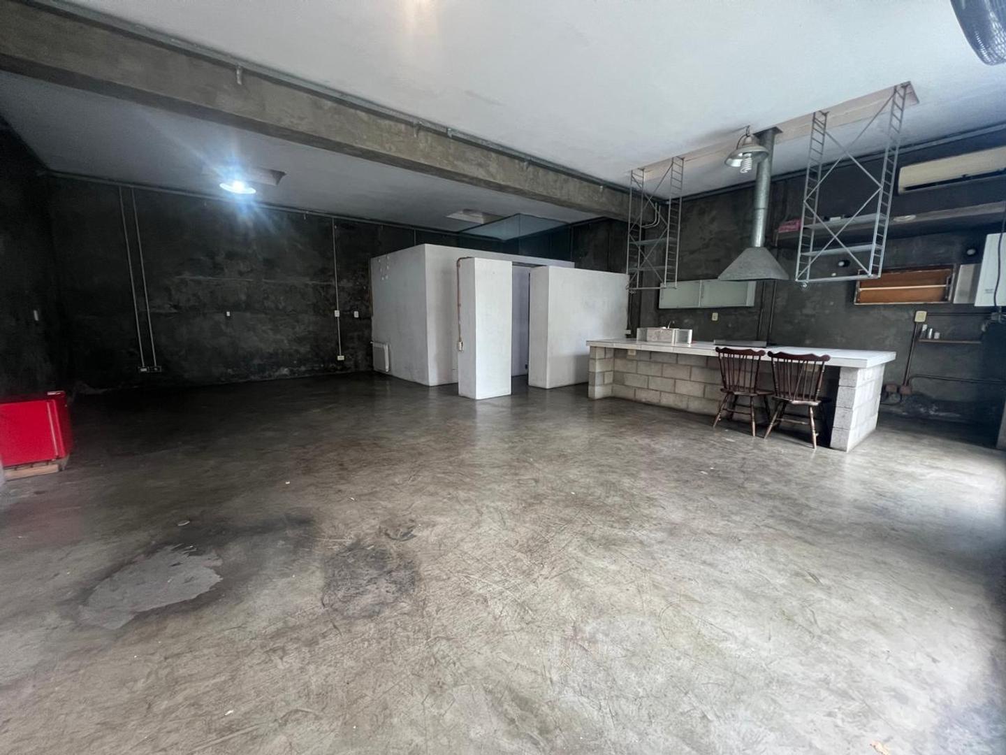 Departamento en Venta con 3 cocheras