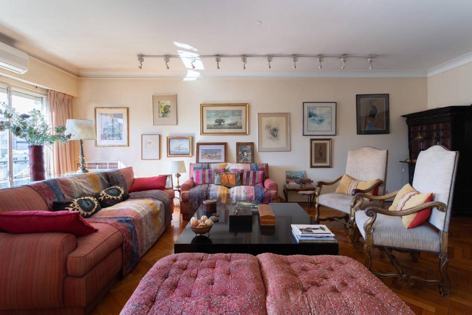 Av Santa Fe  entre Libertad y Cerrito