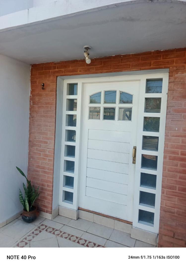 Casa de losa a la venta con posibilidad de financiación !