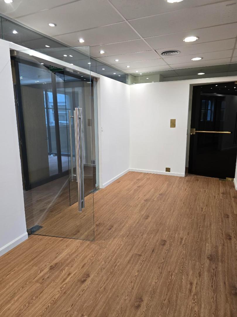 Oficina en Venta con 2 cocheras