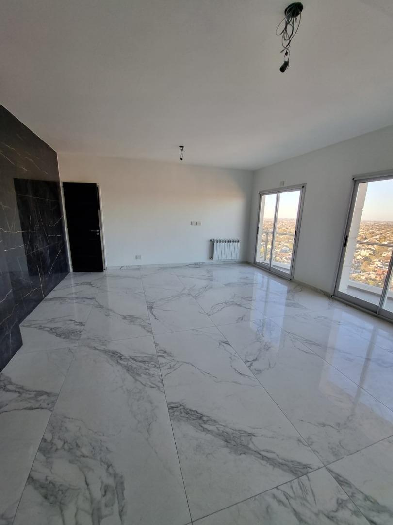 Departamento 4 ambientes con 3 baños