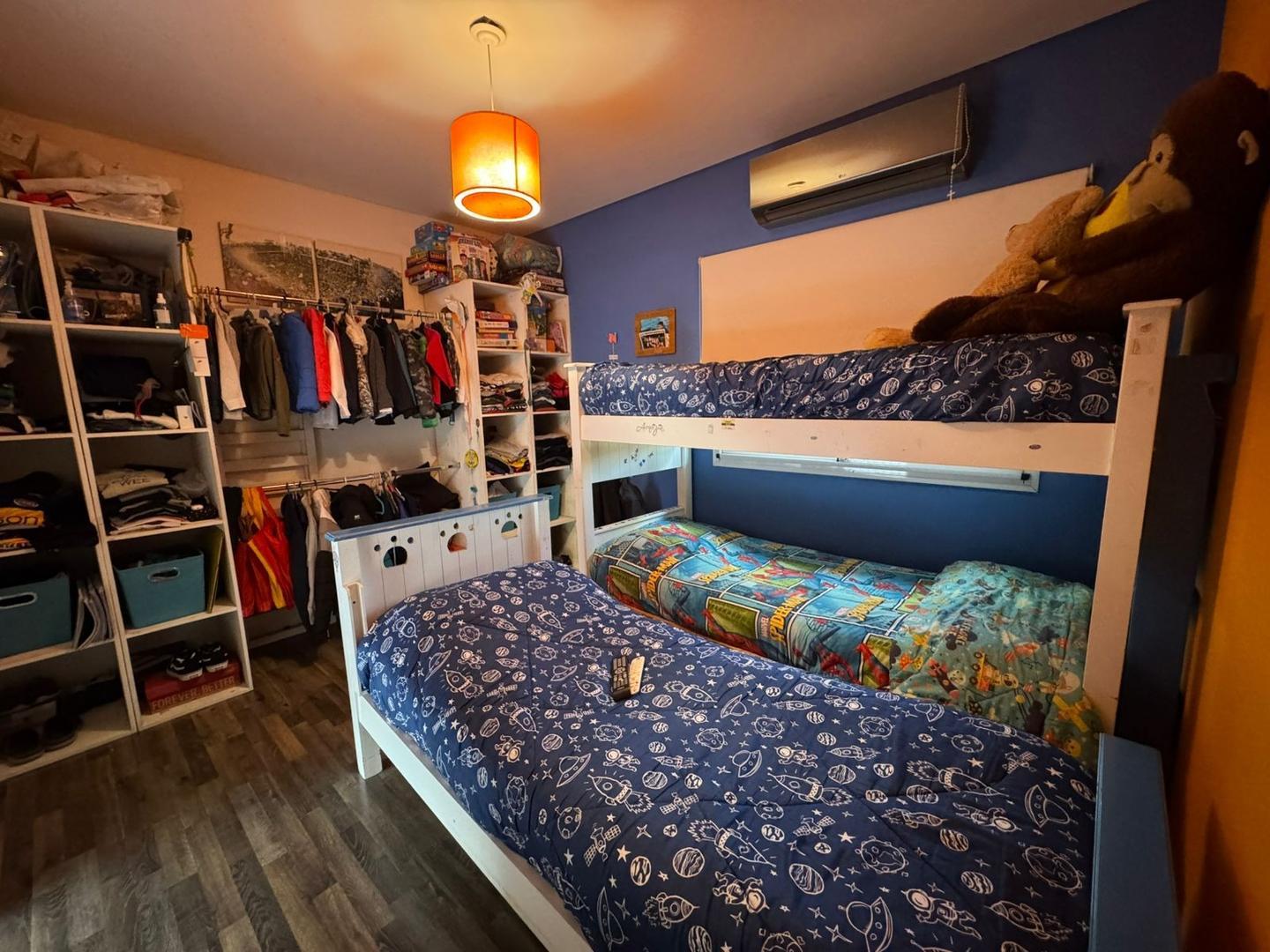 Casa 4 ambientes con 2 baños