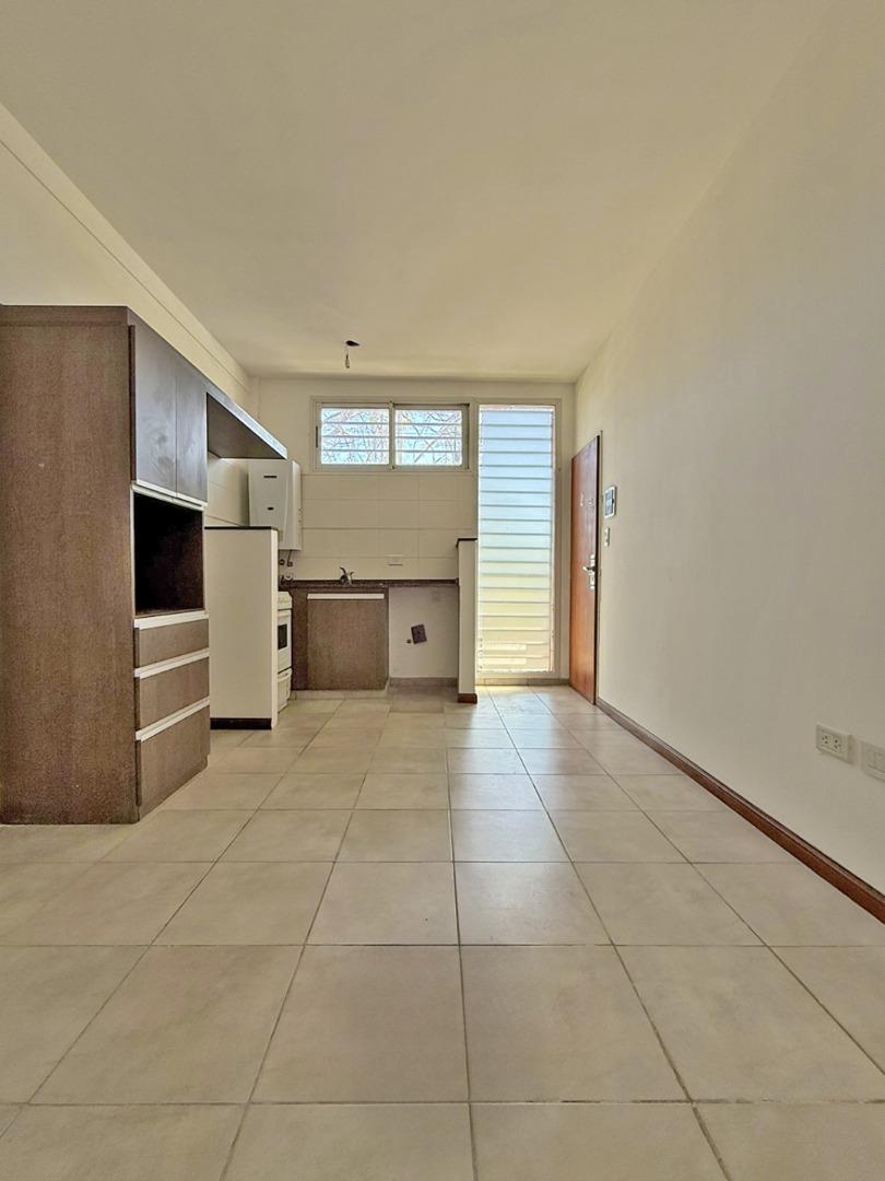 DEPARTAMENTO EN PH PLANTA BAJA CON COCHERA!