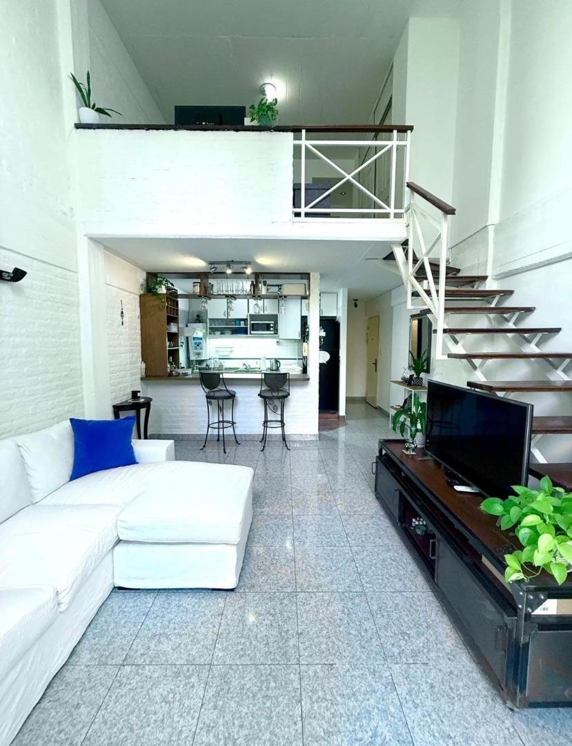 DUPLEX EN INMEJORABLE ZONA DE CABALLITO