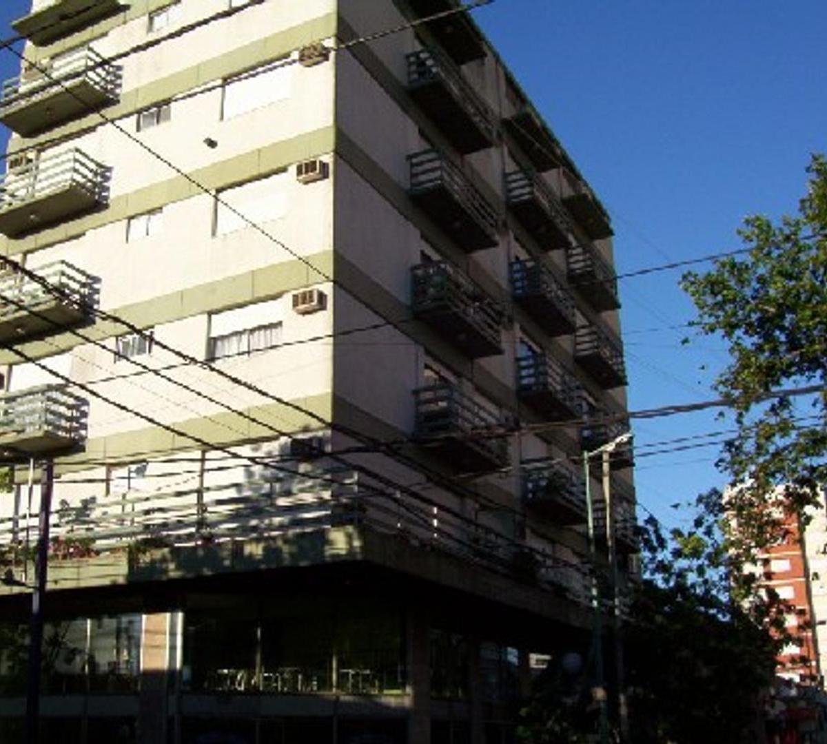 Depto de tres dormitorios. RETASADO