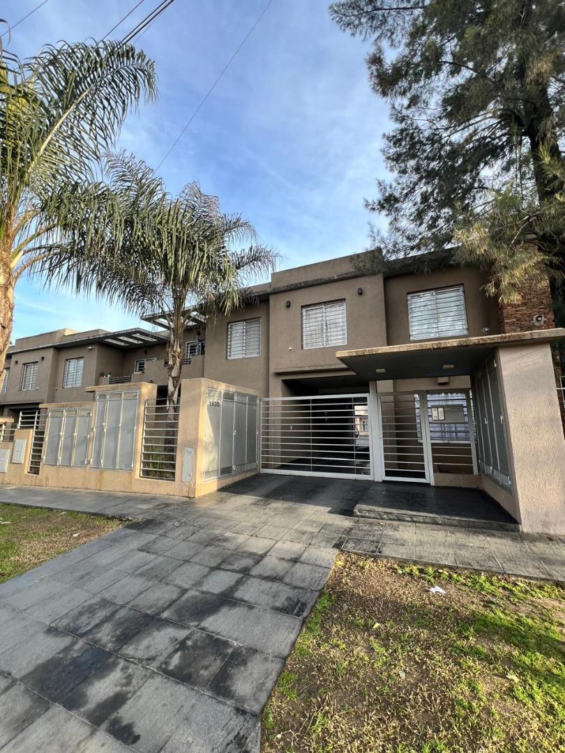 2 AMBIENTES CON COCHERA EN MUÑIZ. EXP INCLUYE, AYSA  Y MUNI