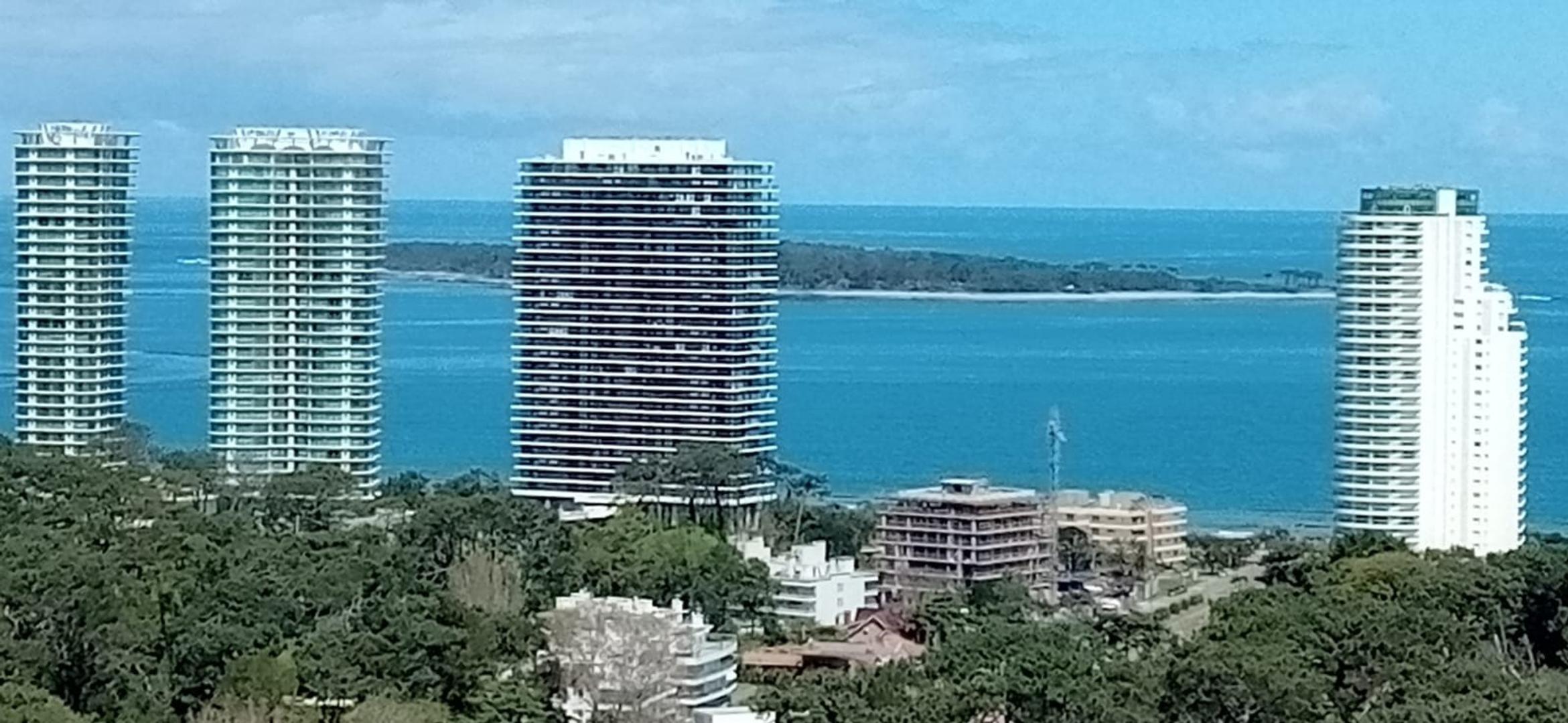 ALQUILER PUNTA DEL ESTE  3 DORMITORIOS.ROOSEVELT  ANO NUEVO