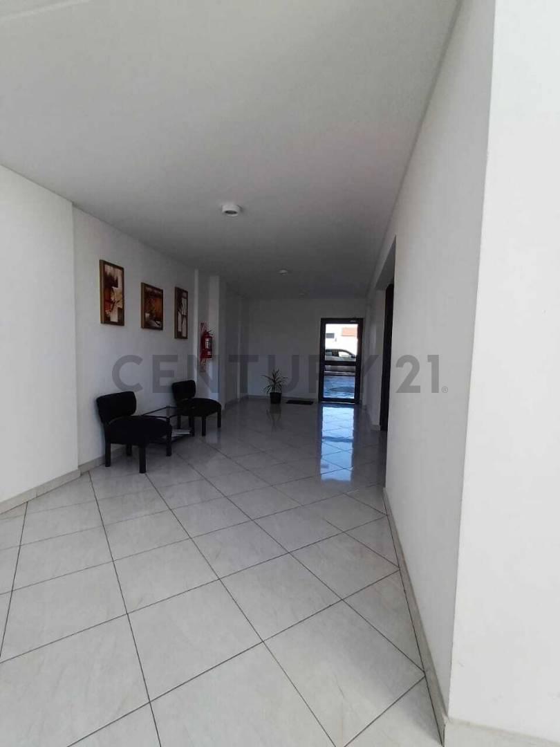 Belgrano 100, Piso 1